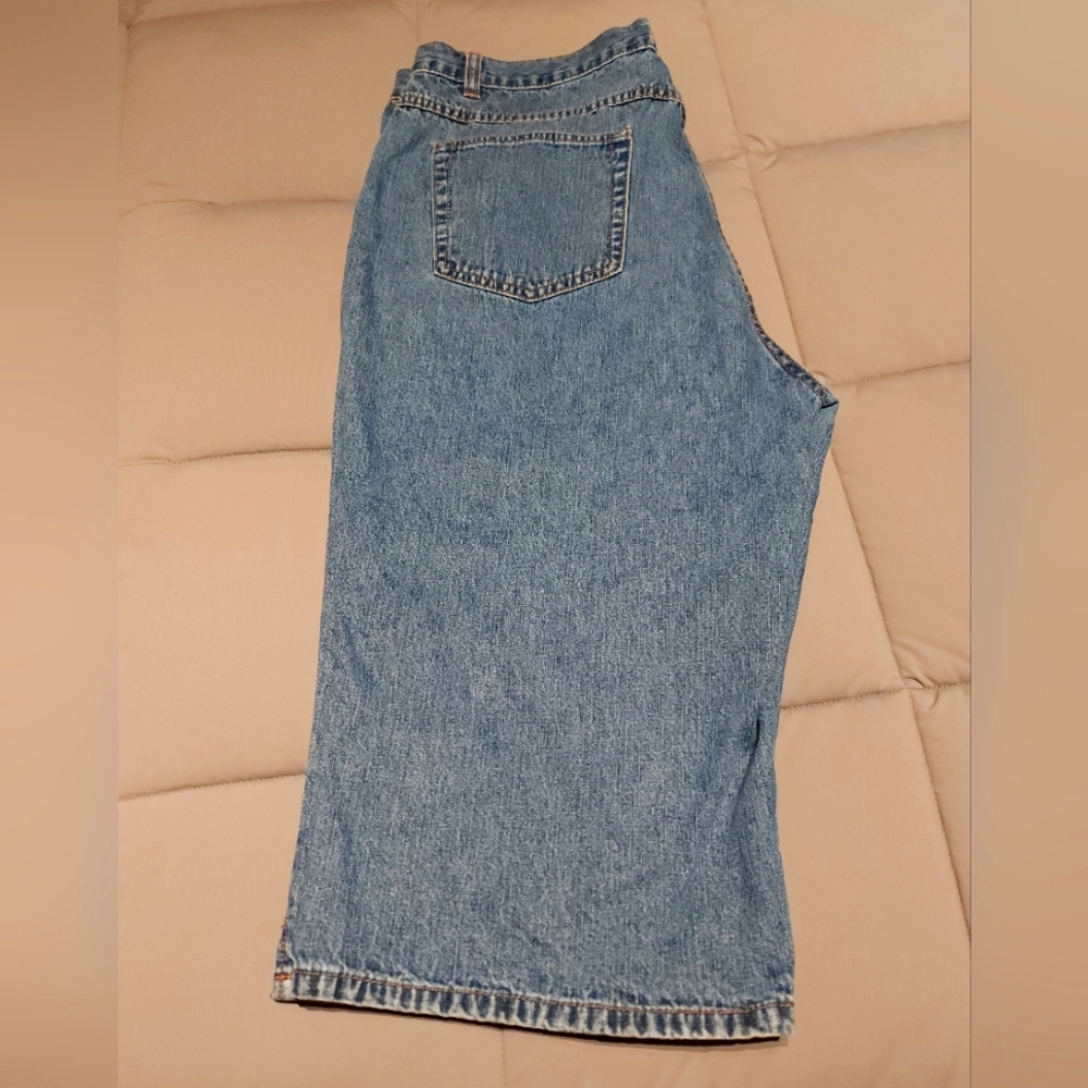 Northern Reflections Denim Capri. Size 18. Preloved.